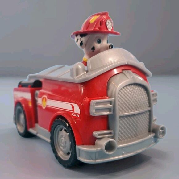 Paw Patrol Marshall's Fire Fighten Truck Vehicle Spinmaster With Figure - Picture 1 of 10